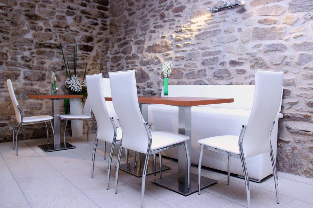Hotel Montenegro Compostela Сантьяго-де-Компостела Экстерьер фото