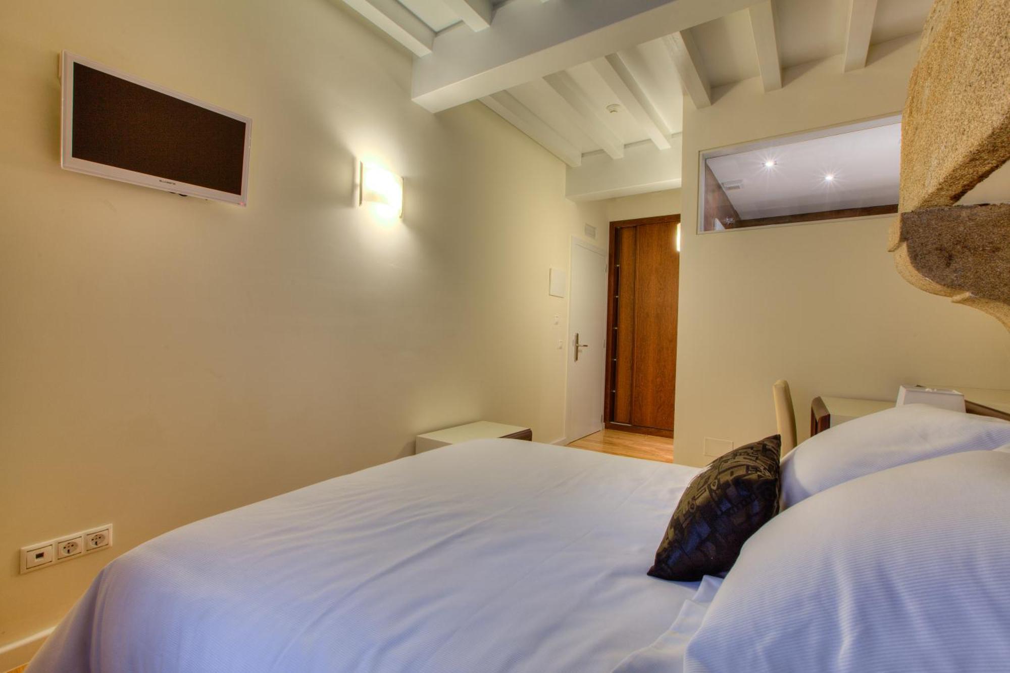 Hotel Montenegro Compostela Сантьяго-де-Компостела Экстерьер фото