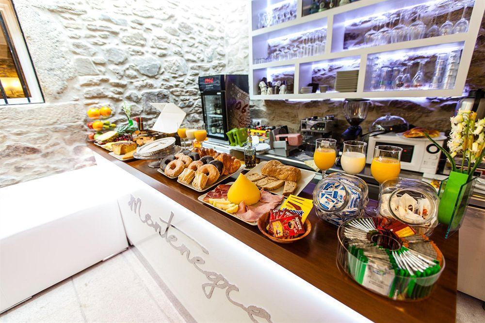 Hotel Montenegro Compostela Сантьяго-де-Компостела Экстерьер фото