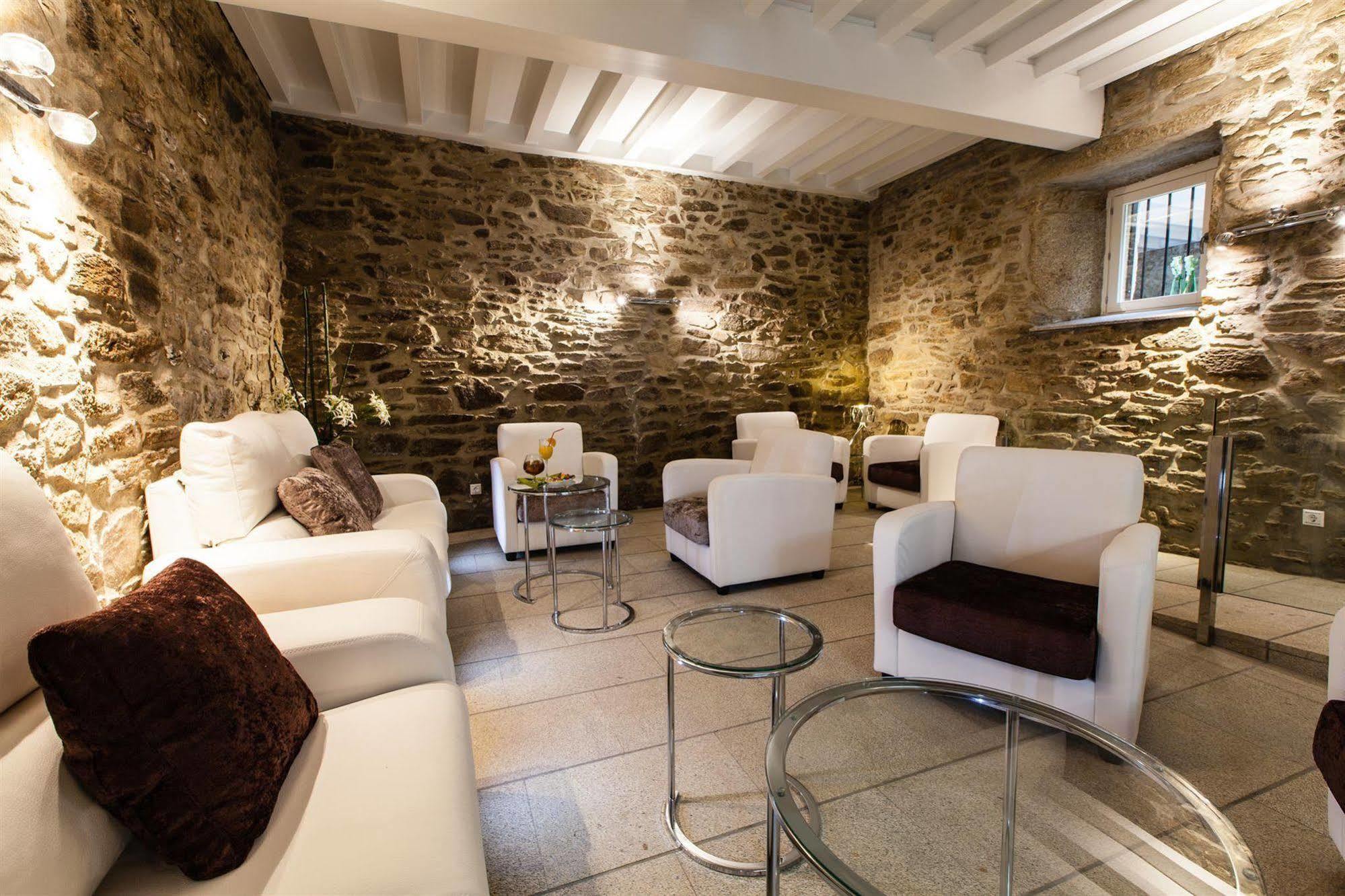 Hotel Montenegro Compostela Сантьяго-де-Компостела Экстерьер фото