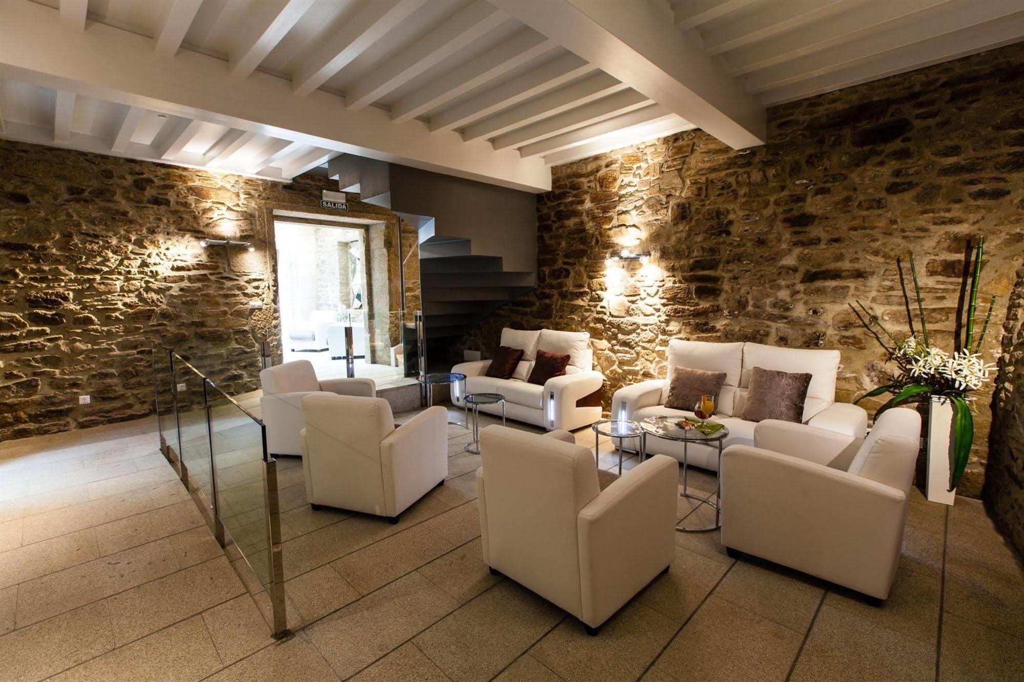 Hotel Montenegro Compostela Сантьяго-де-Компостела Экстерьер фото