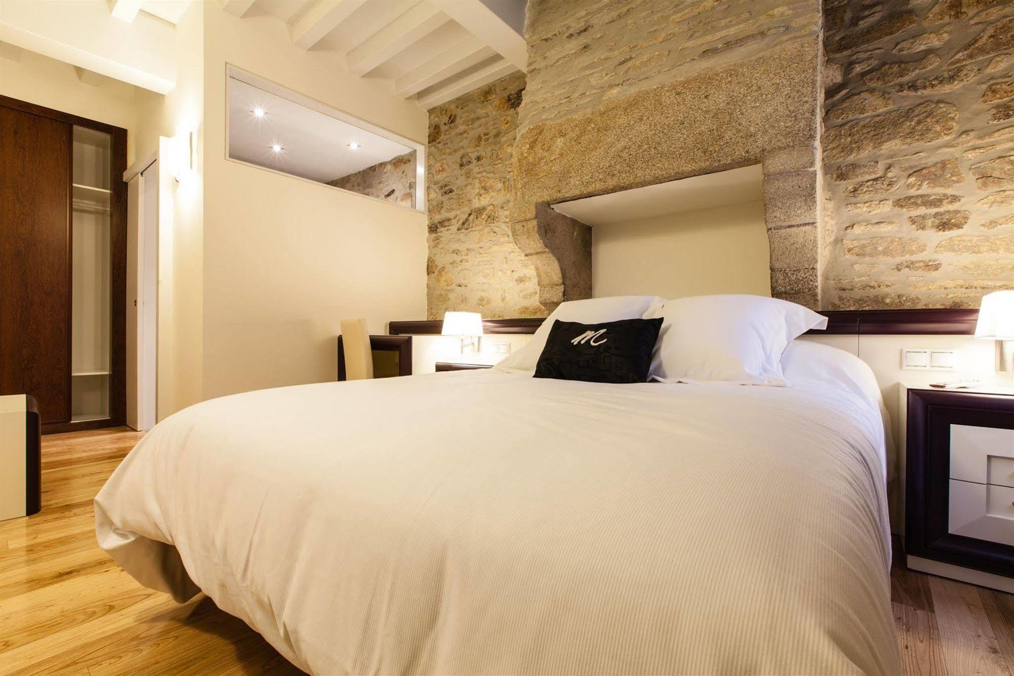 Hotel Montenegro Compostela Сантьяго-де-Компостела Экстерьер фото