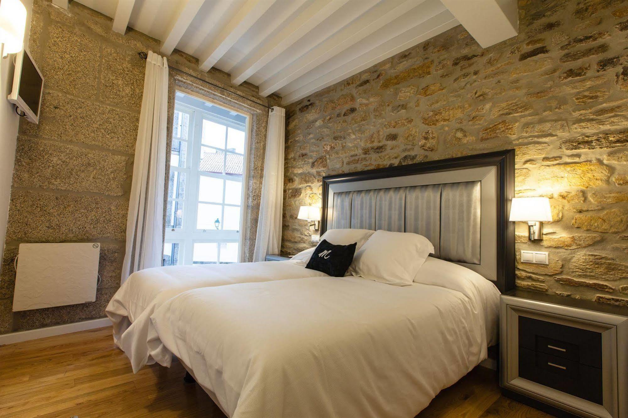 Hotel Montenegro Compostela Сантьяго-де-Компостела Экстерьер фото