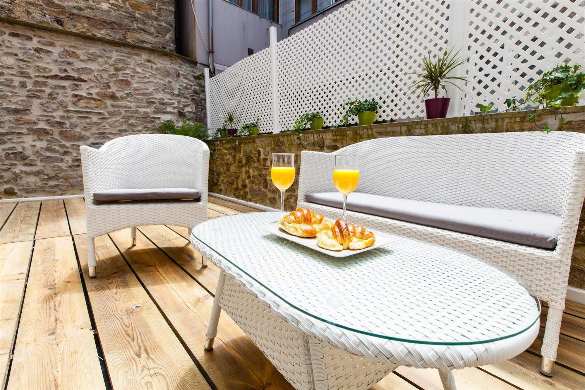 Hotel Montenegro Compostela Сантьяго-де-Компостела Экстерьер фото